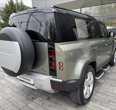 Land Rover Defender 5