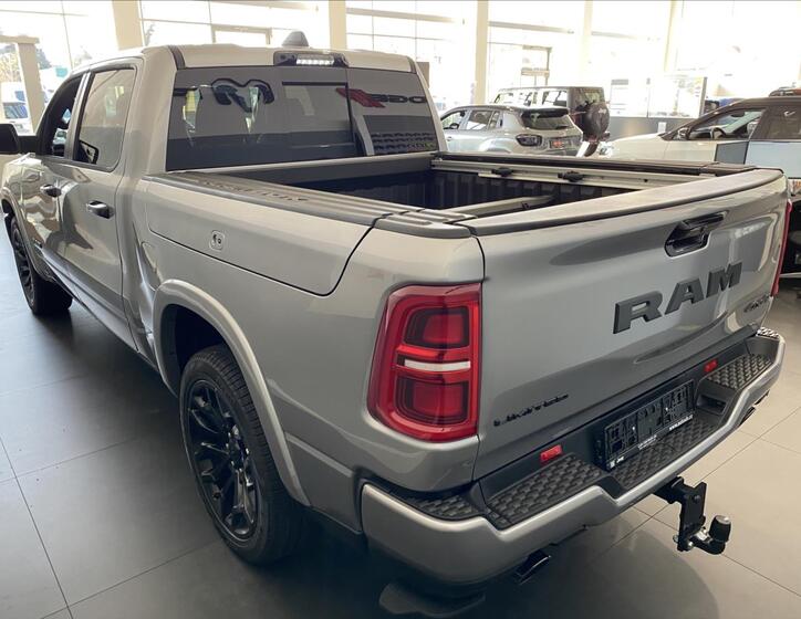 Dodge RAM 6