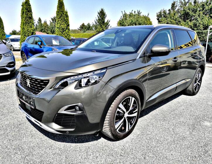Peugeot 5008 3