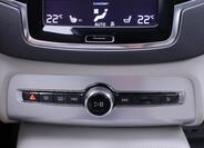 Volvo XC90 25