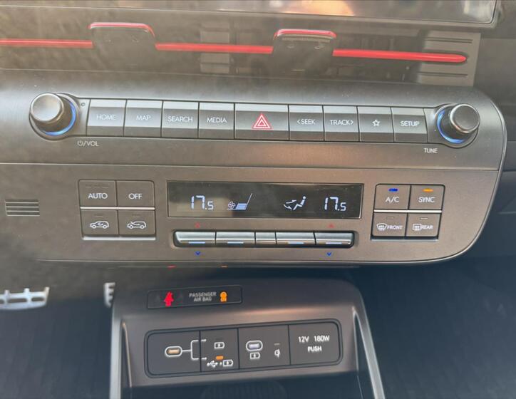 Hyundai Kona 8