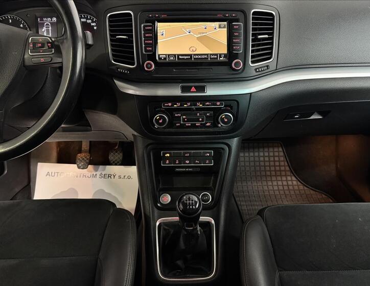 Volkswagen Sharan 24