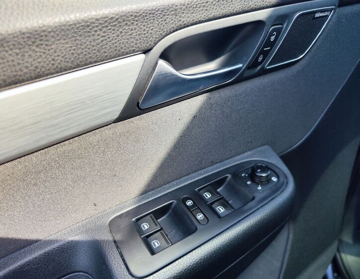 Volkswagen Sharan 33