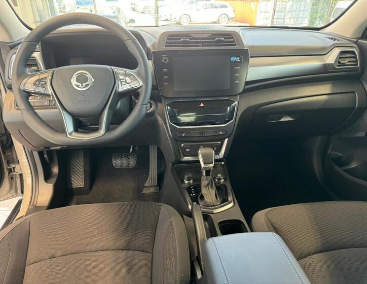 SsangYong Tivoli 12