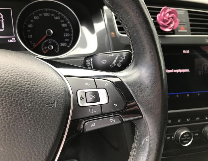 Volkswagen Golf 10