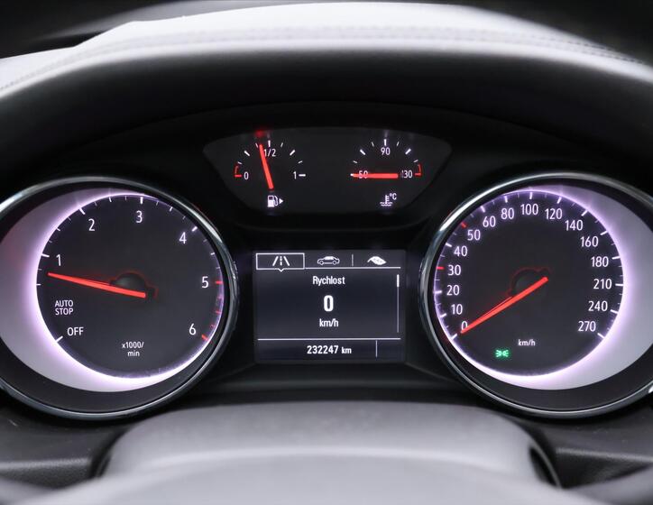 Opel Insignia 15