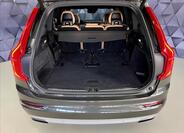 Volvo XC90 32