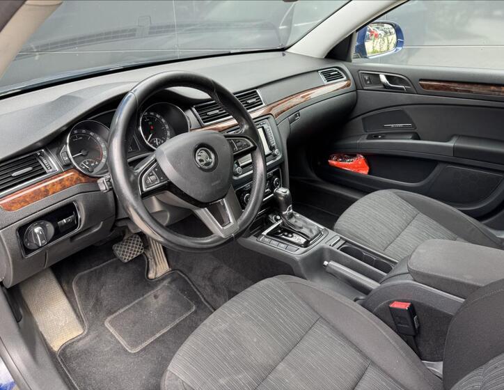 Škoda Superb 12