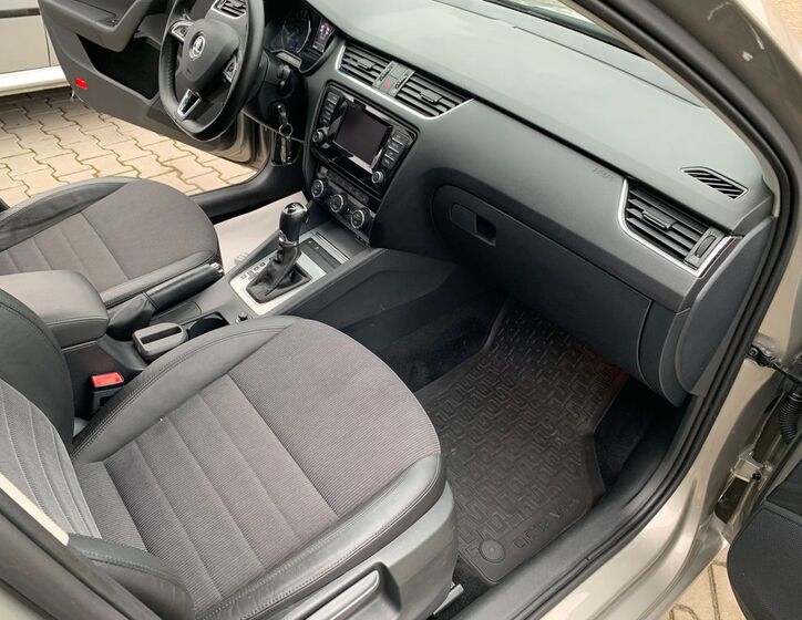 Škoda Octavia 19