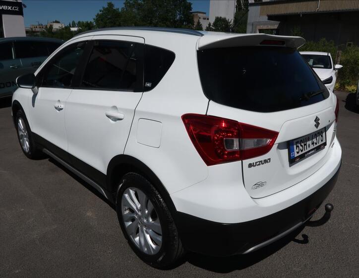 Suzuki SX4 S-Cross 4