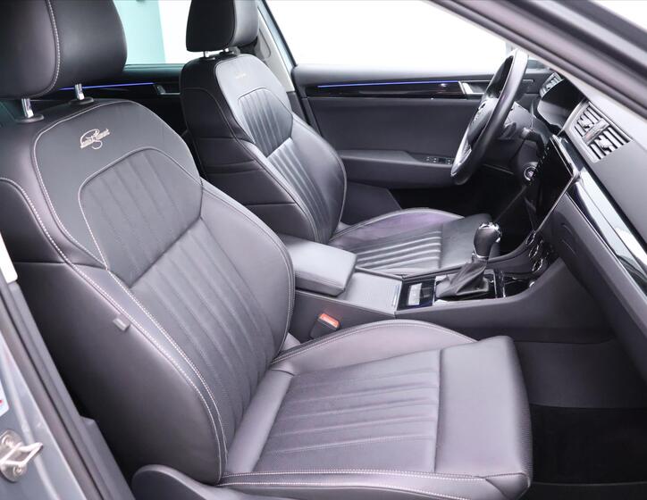 Škoda Superb 12