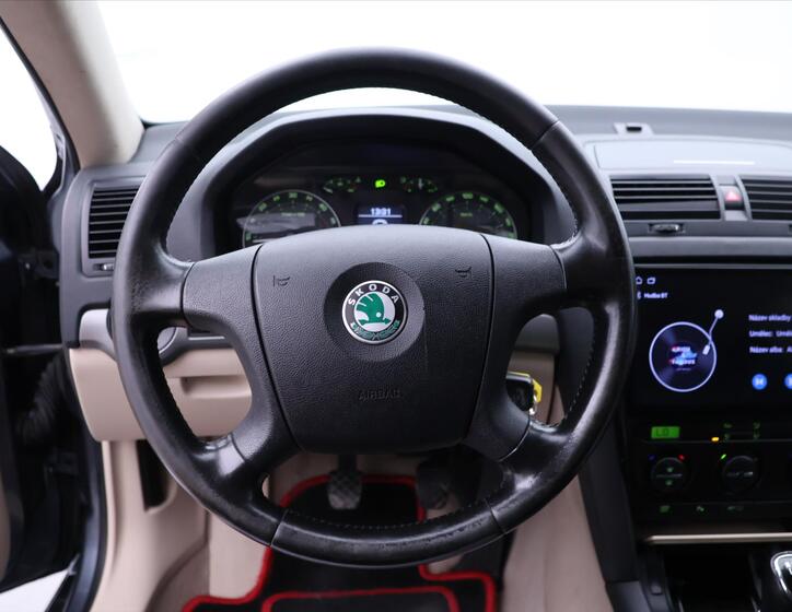 Škoda Octavia 14