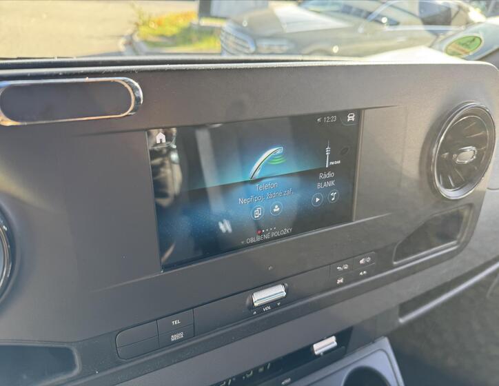 Mercedes-Benz Sprinter 8