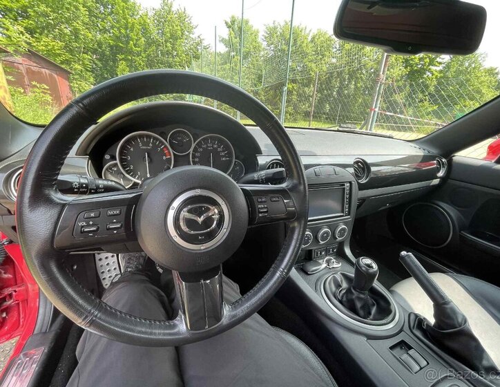 Mazda MX-5 4