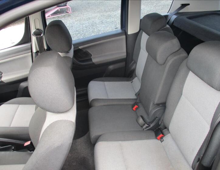 Škoda Roomster 11
