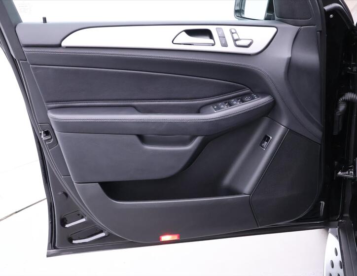 Mercedes-Benz GLE 11