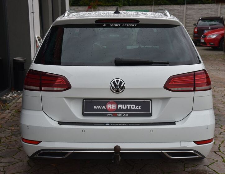 Volkswagen Golf 9