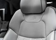 Audi A8 23