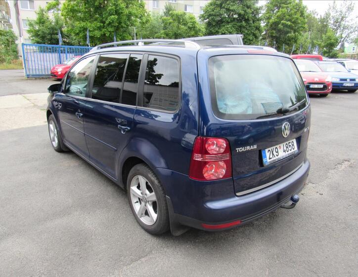 Volkswagen Touran 4