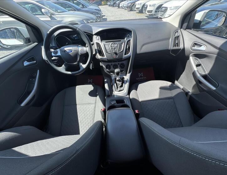 Ford Focus 10