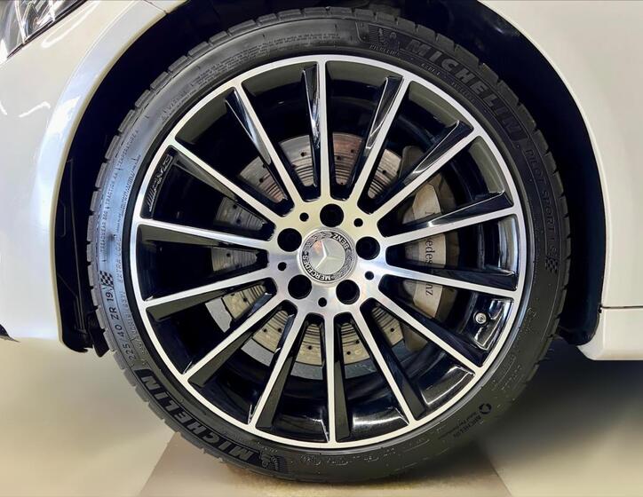 Mercedes-Benz Třídy C 9