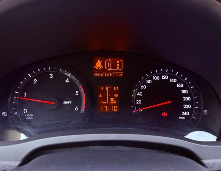 Toyota Avensis 15