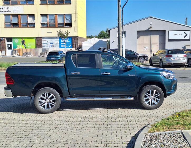 Toyota Hilux 5