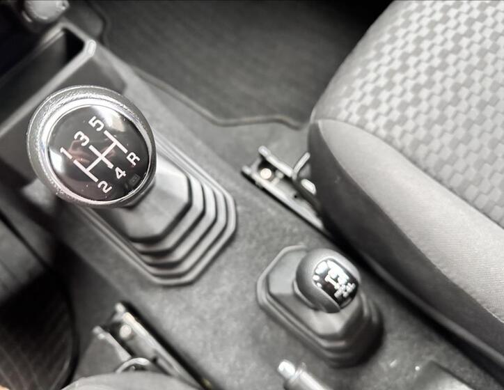 Suzuki Jimny 18