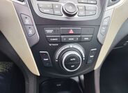 Hyundai Santa Fe 23