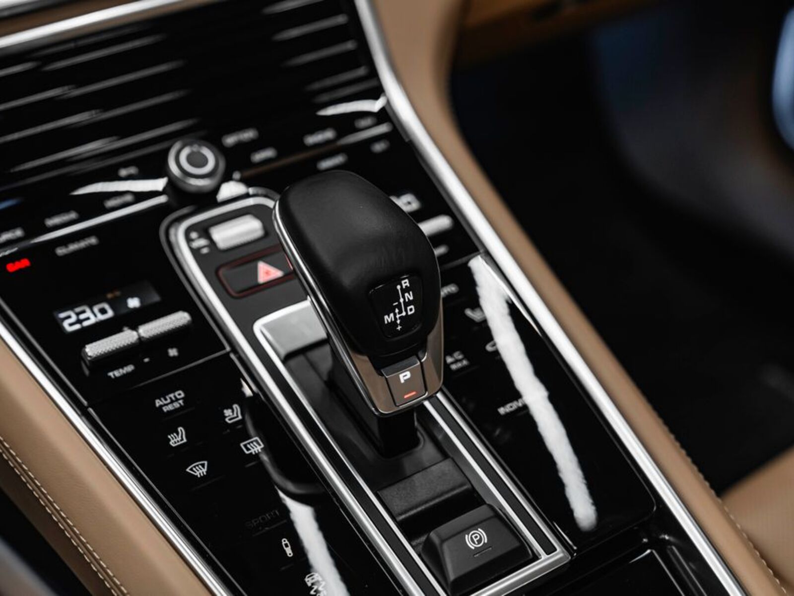 Porsche Panamera 16