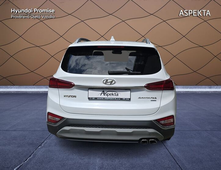 Hyundai Santa Fe 4