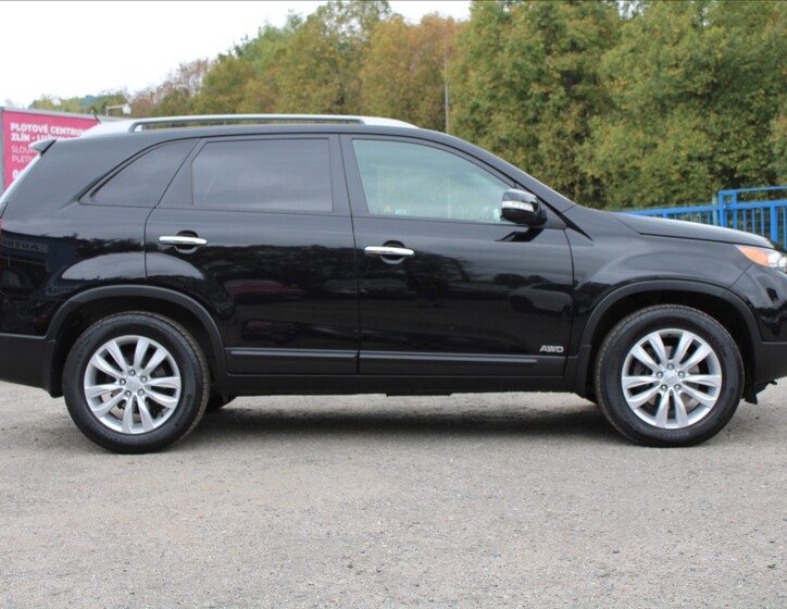 KIA Sorento 4