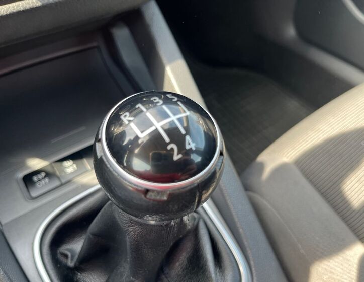 Volkswagen Golf 23