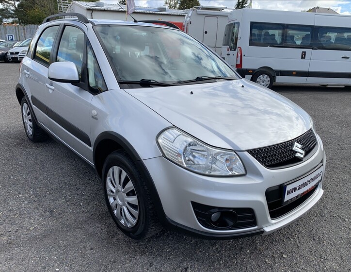 Suzuki SX4 8