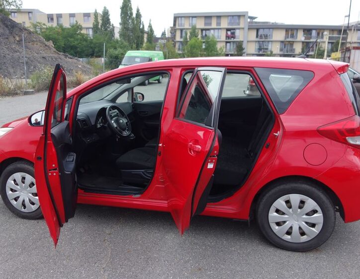 Toyota Corolla Verso 1