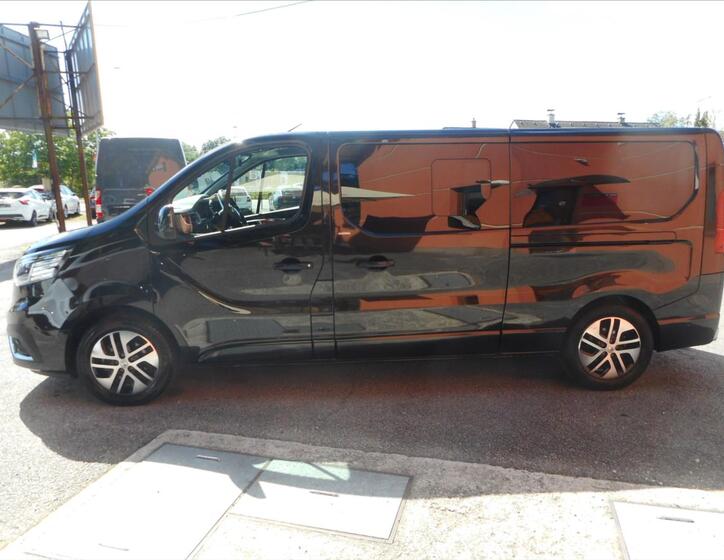Renault Trafic 8