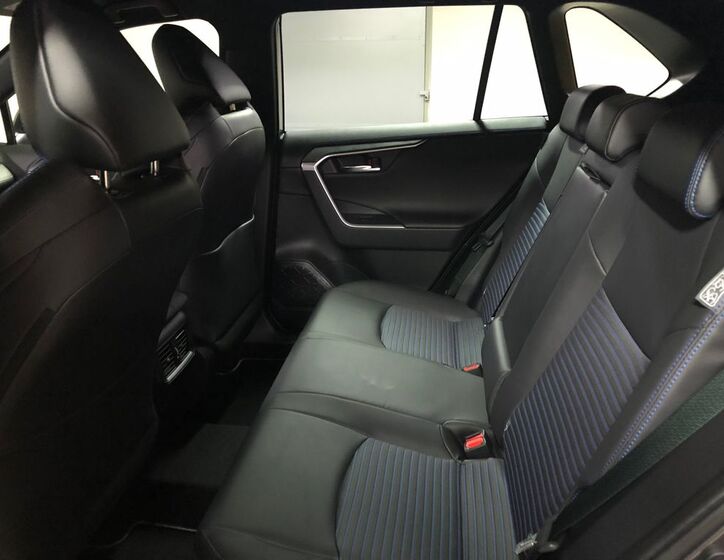 Toyota RAV4 10
