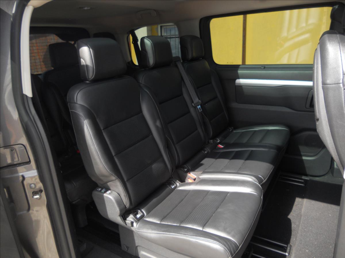 Peugeot Traveller