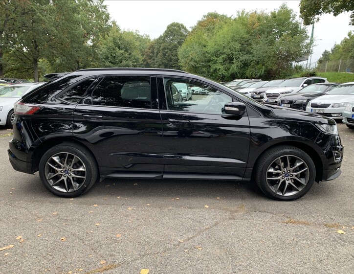 Ford Edge 4