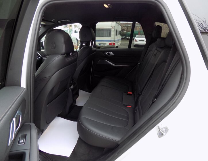BMW X5 9