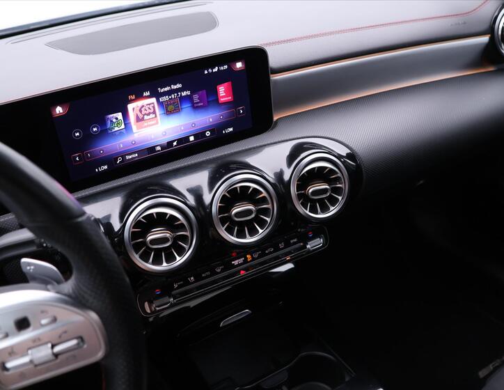 Mercedes-Benz CLA 22