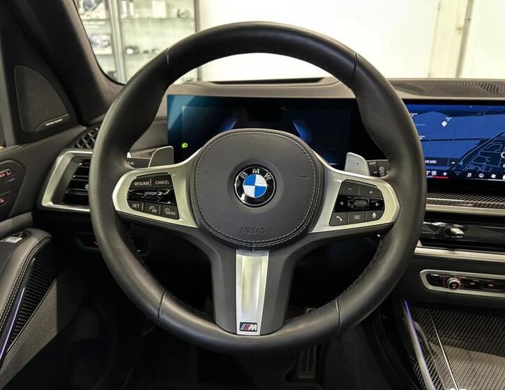 BMW X7 11