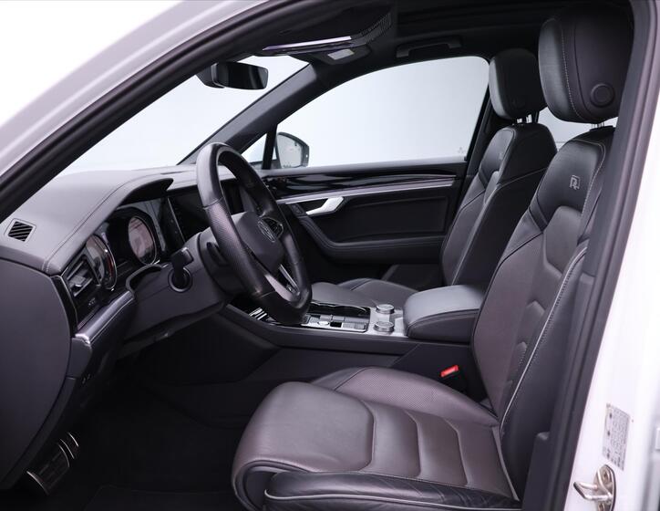 Volkswagen Touareg 58