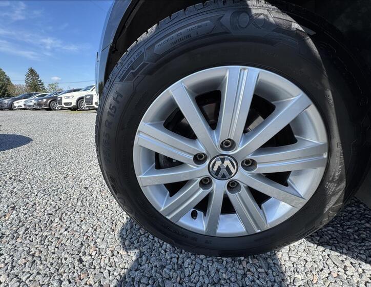 Volkswagen Golf 24