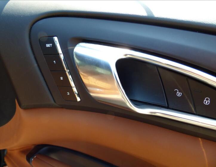Porsche Cayenne 61
