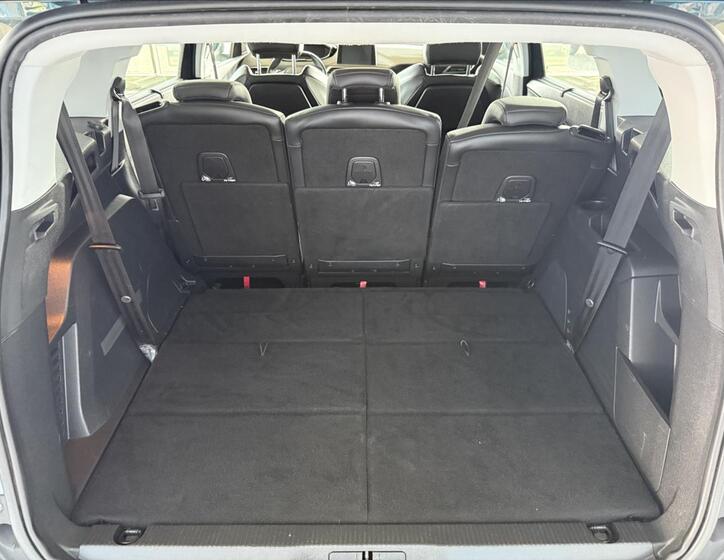 Peugeot 5008 24