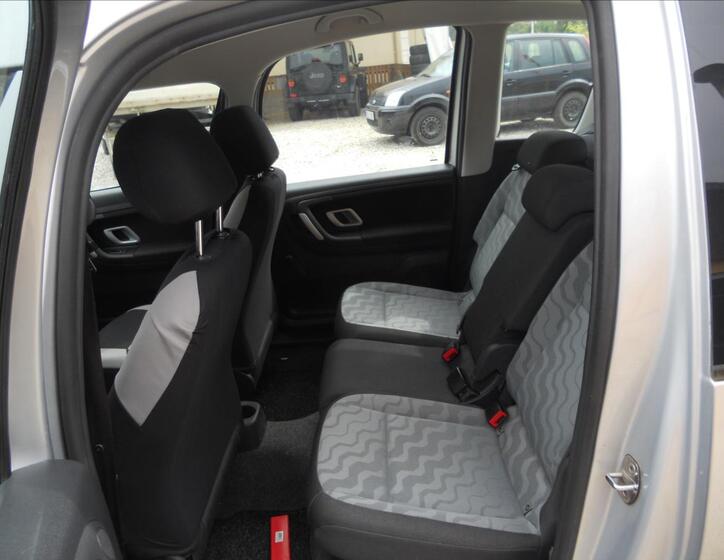 Škoda Roomster 16