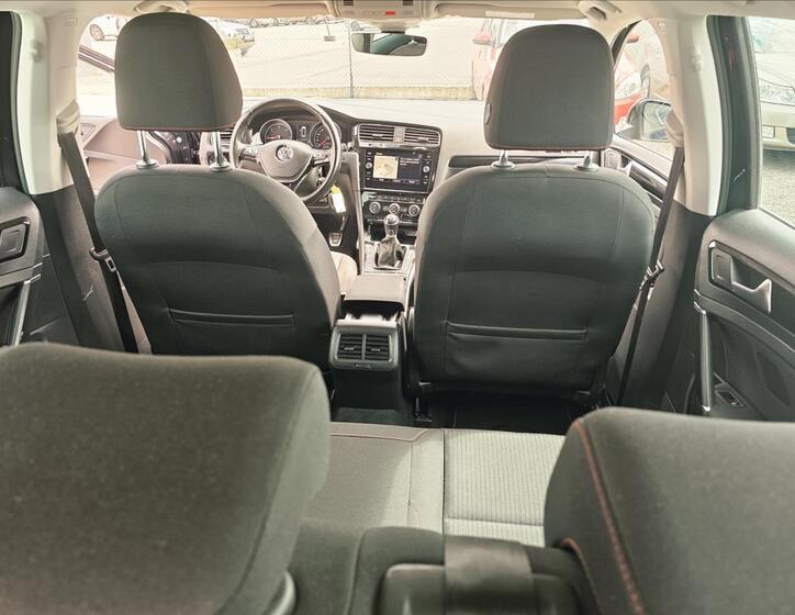Volkswagen Golf 29