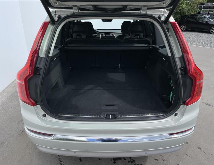 Volvo XC90 23