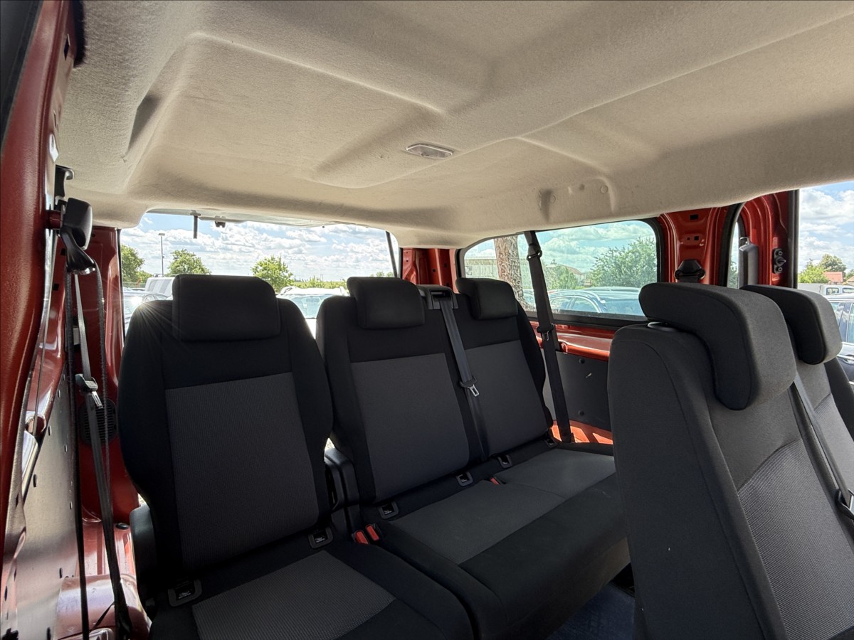 Peugeot Traveller